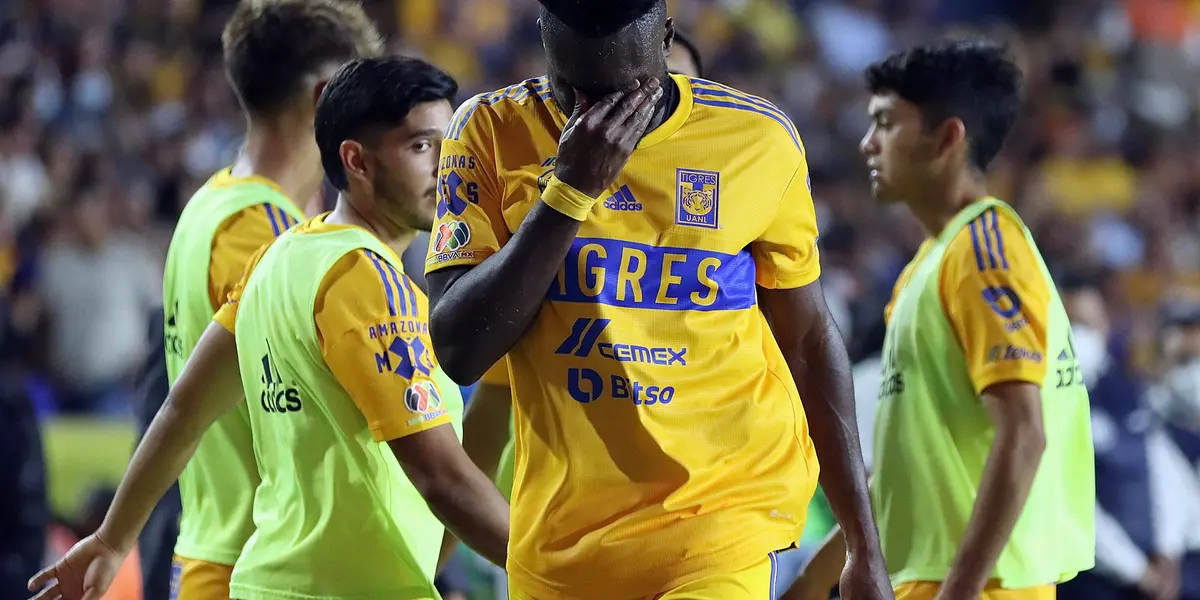 A pesar de marcar su primer gol con Tigres, salió expulsado en la jornada 6 y sus lágrimas lo decían todo.
