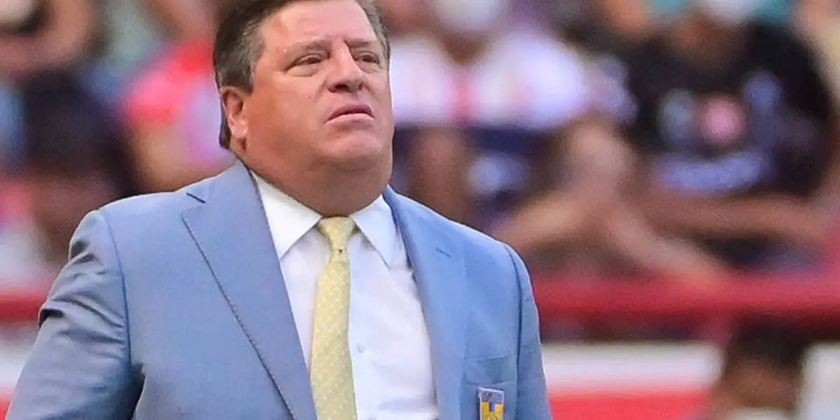 Ante los 2 expulsados el fin de semana, Miguel Herrera salió en defensa de sus jugadores argumentando que no son malintencionados.