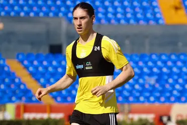 El delantero mexicano se lució en el último entrenamiendo de los tigres y no fue por su habilidad con el balón. 