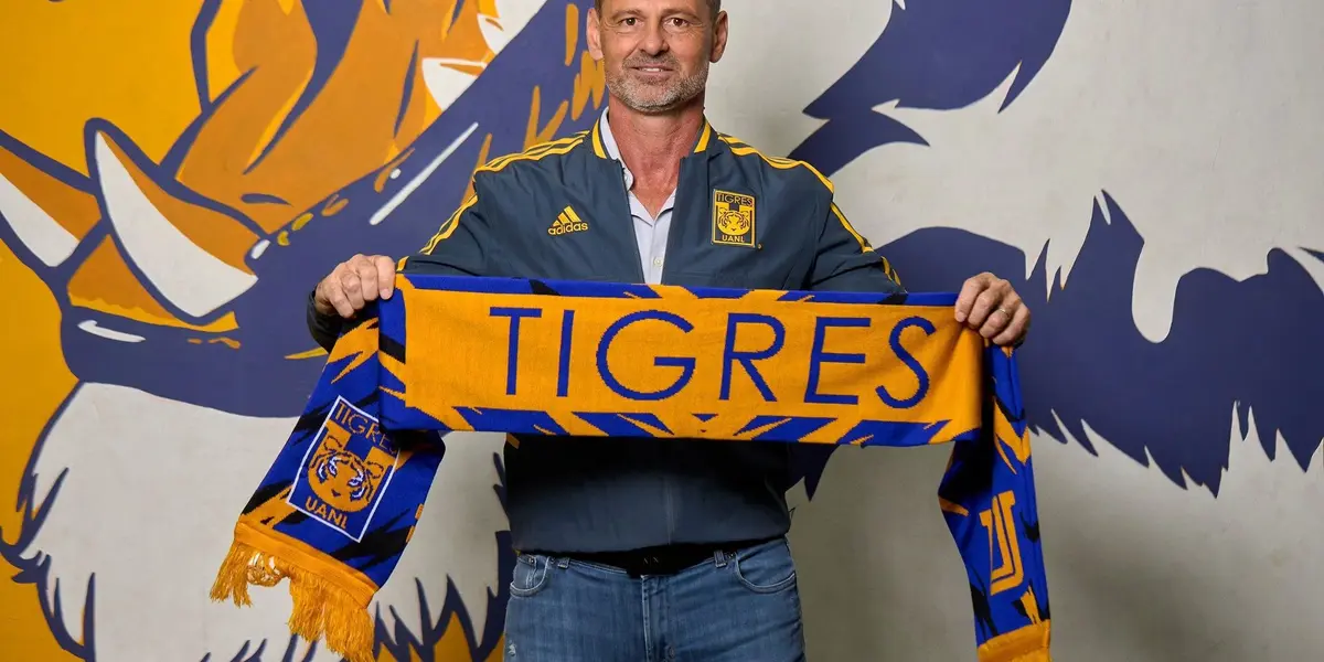 El entrenador tuvo oficialmente su primer día como entrenador de Tigres