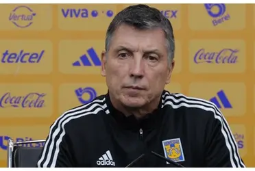 Robert Dante Siboldi, director técnico de los Tigres, ya prepara los primeros minutos del joven refuerzo en la Liga MX 